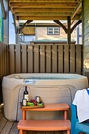 Hummingbird Hill Vista- Pool HotTub View