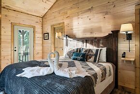 Hummingbird Hill Vista- Pool HotTub View