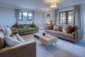 Knights Rest - 4 Bedroom - Princes Gate