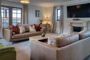 Knights Rest - 4 Bedroom - Princes Gate