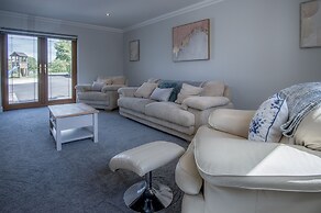 Knights Rest - 4 Bedroom - Princes Gate