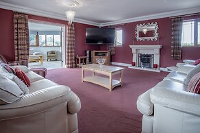 Knights Rest - 4 Bedroom - Princes Gate