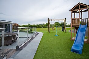 Knights Rest - 4 Bedroom - Princes Gate