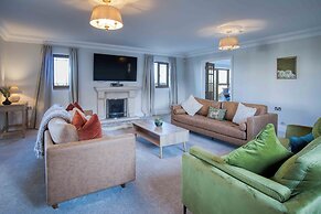 Knights Rest - 4 Bedroom - Princes Gate