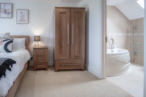 Knights Rest - 4 Bedroom - Princes Gate