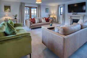 Knights Rest - 4 Bedroom - Princes Gate