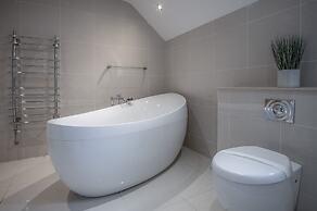 Knights Rest - 4 Bedroom - Princes Gate