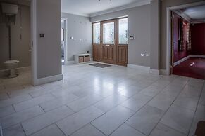 Knights Rest - 4 Bedroom - Princes Gate