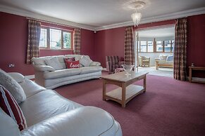 Knights Rest - 4 Bedroom - Princes Gate