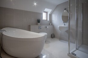 Knights Rest - 4 Bedroom - Princes Gate