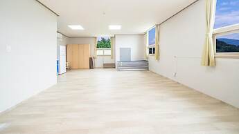 Tongyoung Sandeulhae Healling Pension