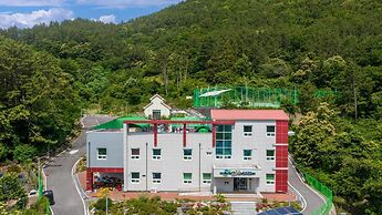 Tongyoung Sandeulhae Healling Pension