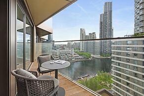 Deluxe two Bedroom Canary Wharf Apartment With River Views