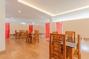 Itsy Hotels Vijaya Comforts, with BAR & restaurant