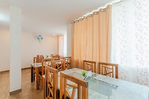 Itsy Hotels Vijaya Comforts, with BAR & restaurant