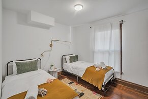 Pet Friendly 5BR Home near Downtown Detroit by RedAwning