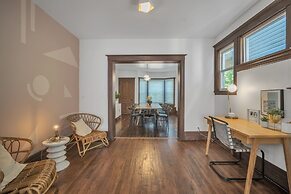 Pet Friendly 5BR Home near Downtown Detroit by RedAwning