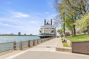 Pet Friendly 5BR Home near Downtown Detroit by RedAwning