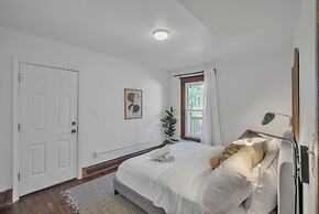 Pet Friendly 5BR Home near Downtown Detroit by RedAwning