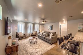 Sattler Haus Rr 464 2 Bedroom Home by RedAwning