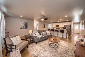 Sattler Haus Rr 464 2 Bedroom Home by RedAwning