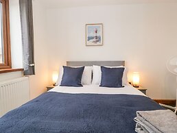 Delphine Lodge, Meadow View Lodges