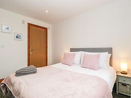 Delphine Lodge, Meadow View Lodges