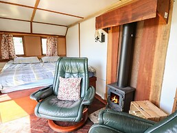 Hawthorn Hut