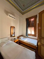 Ayvalık Bonjour Pansiyon