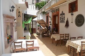 Ayvalık Bonjour Pansiyon