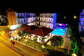 Akin Apart and Hotel