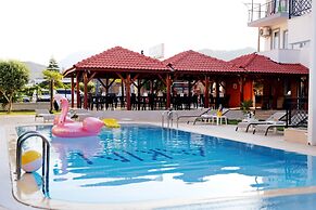 Akin Apart and Hotel