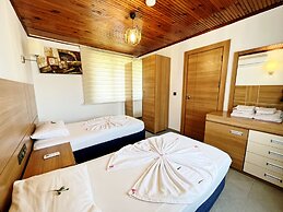 Akin Apart and Hotel