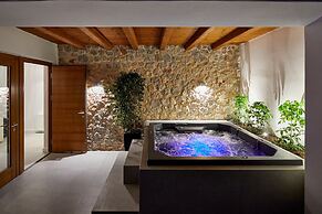 Kamini White I Villa