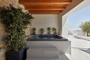 Kamini White I Villa