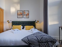 The Margaret Suite Stone Cross Mansion