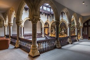 The Margaret Suite Stone Cross Mansion