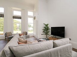 The Margaret Suite Stone Cross Mansion