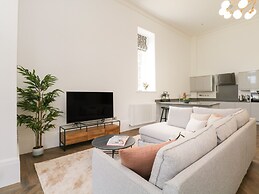 The Margaret Suite Stone Cross Mansion