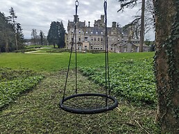 The Margaret Suite Stone Cross Mansion