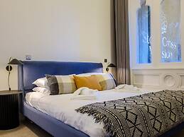 The Margaret Suite Stone Cross Mansion