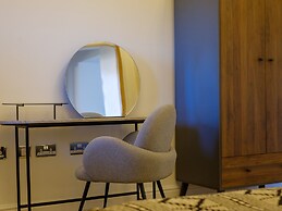 The Margaret Suite Stone Cross Mansion