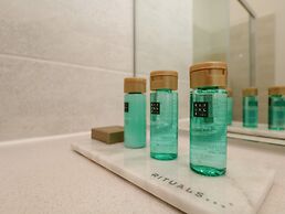 Rowley House at Stone Cross Mansion