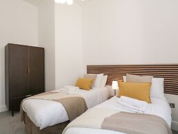 Alice House Stone Cross Mansion