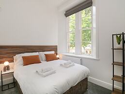 Alice House Stone Cross Mansion