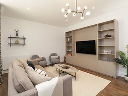 Alice House Stone Cross Mansion