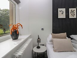 The Kathleen Suite Stone Cross Mansion