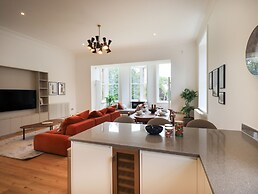 The Kathleen Suite Stone Cross Mansion