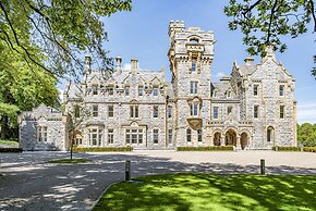 The Kathleen Suite Stone Cross Mansion