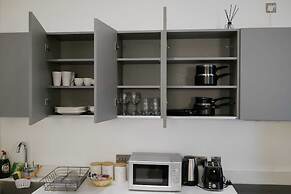 MK Shortstay Deluxe - Flat 2